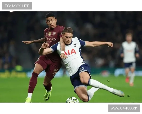 热刺战术混乱与更衣室矛盾加剧,争四形势面临严峻考验